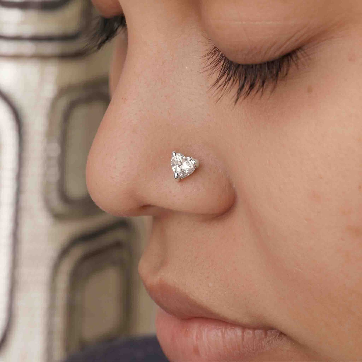 Silver Stone Heart Nose pin