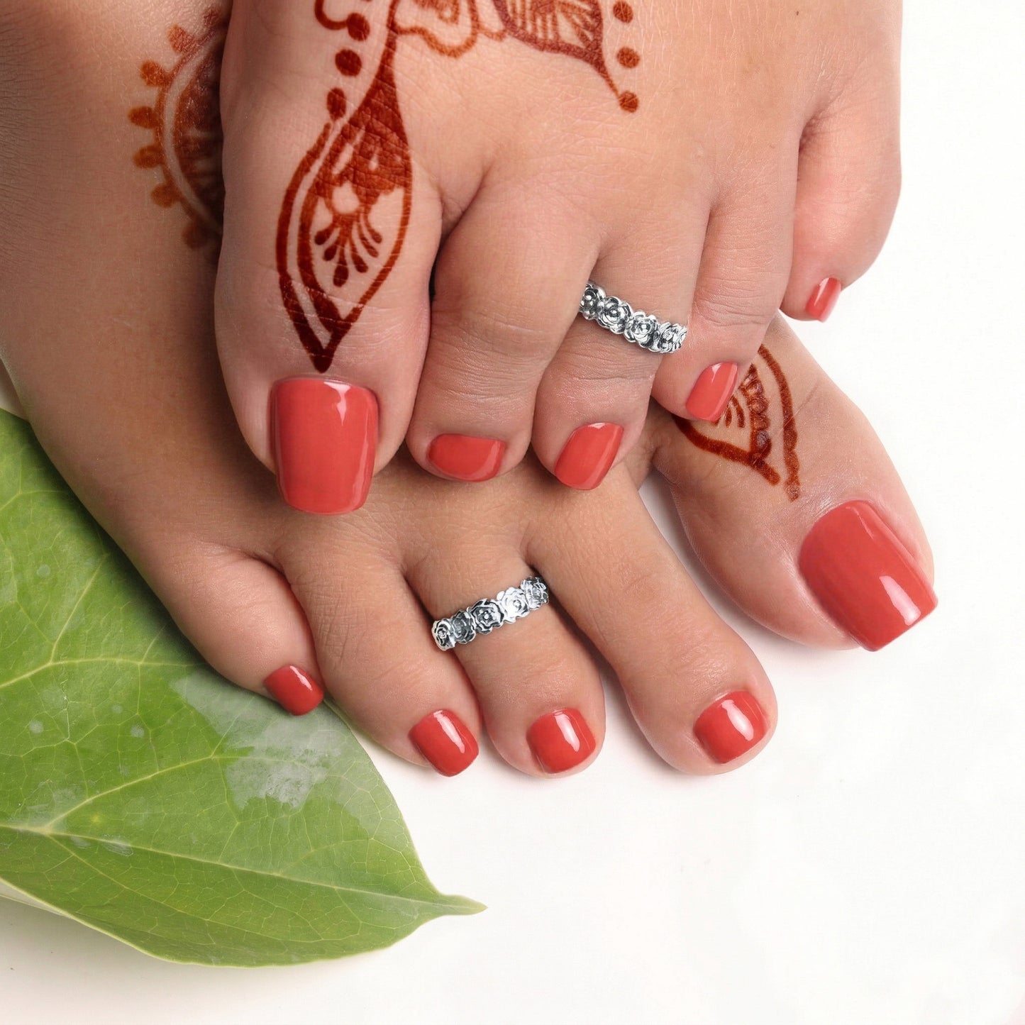 Silver Toe Ring Rose Garden Design