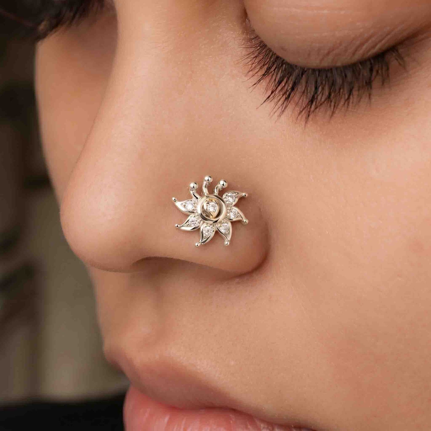 Silver Moyura Nose pin