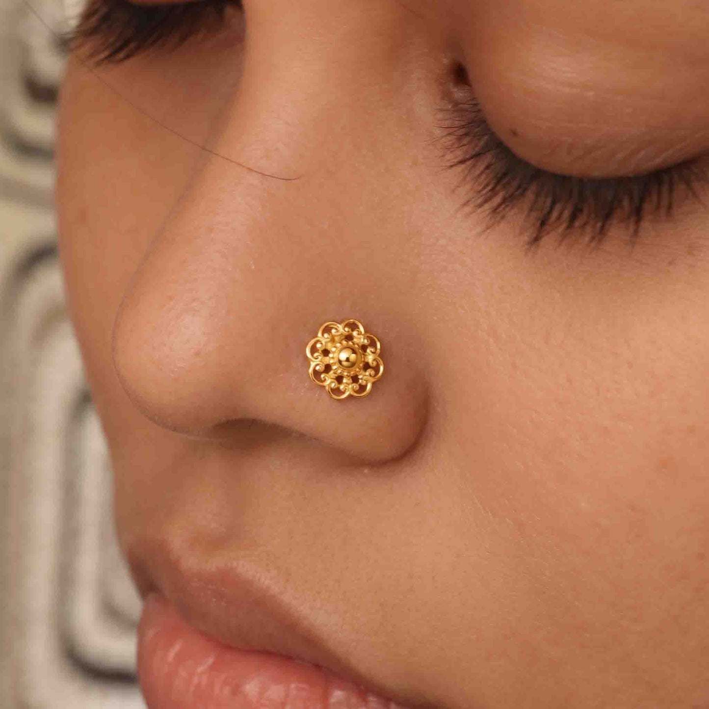 Silver Nishka  Nose pin