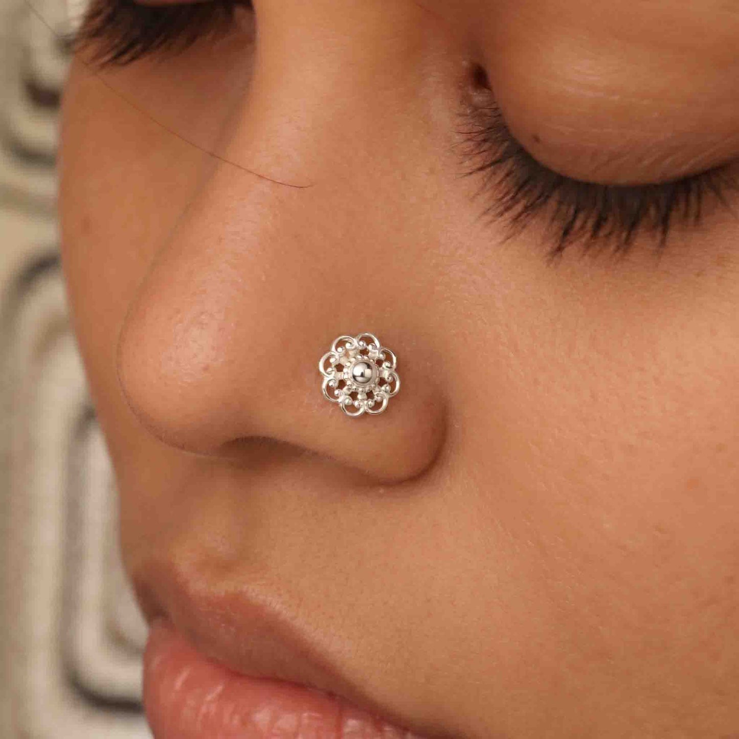 Silver Nishka  Nose pin