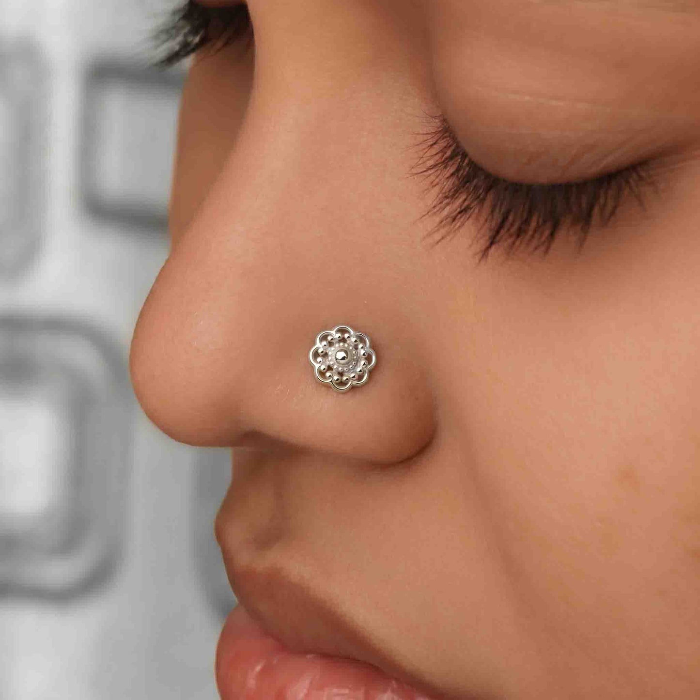 Silver Nishka  Nose pin