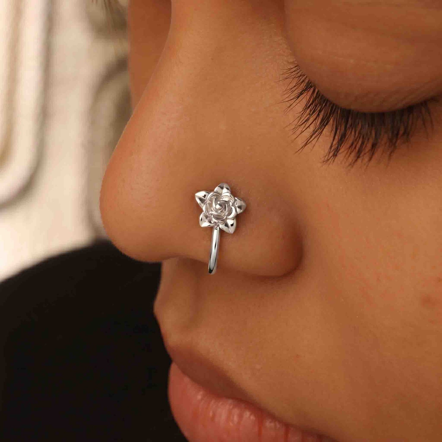 Silver Roja Clip-on NosepIn