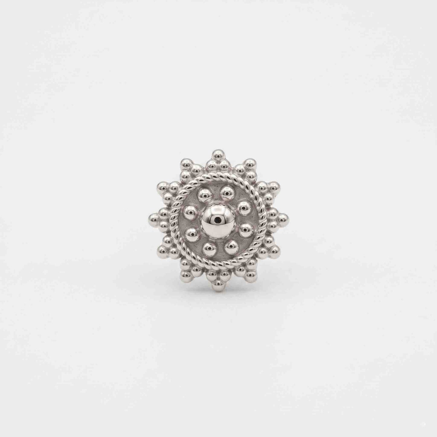Silver Nishka Nose pin