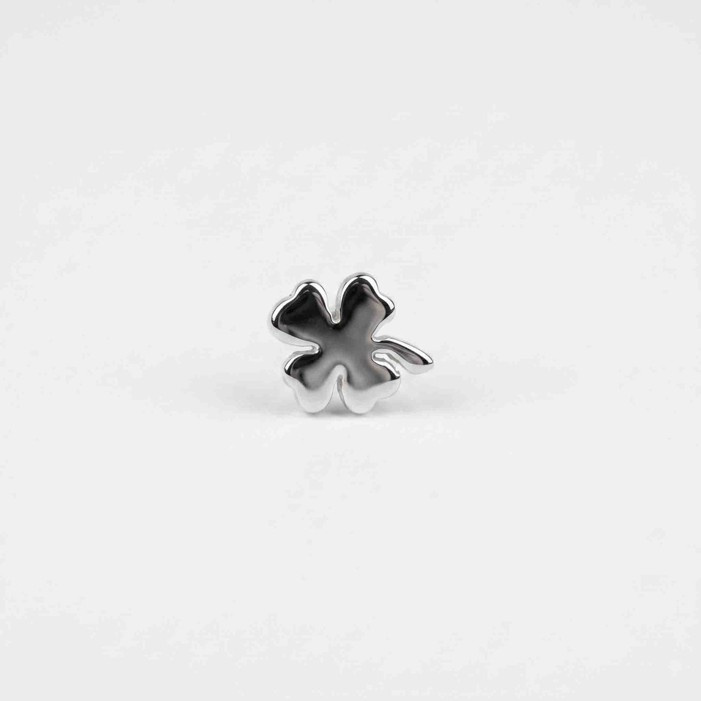 Silver Lucky Clover Nose pin