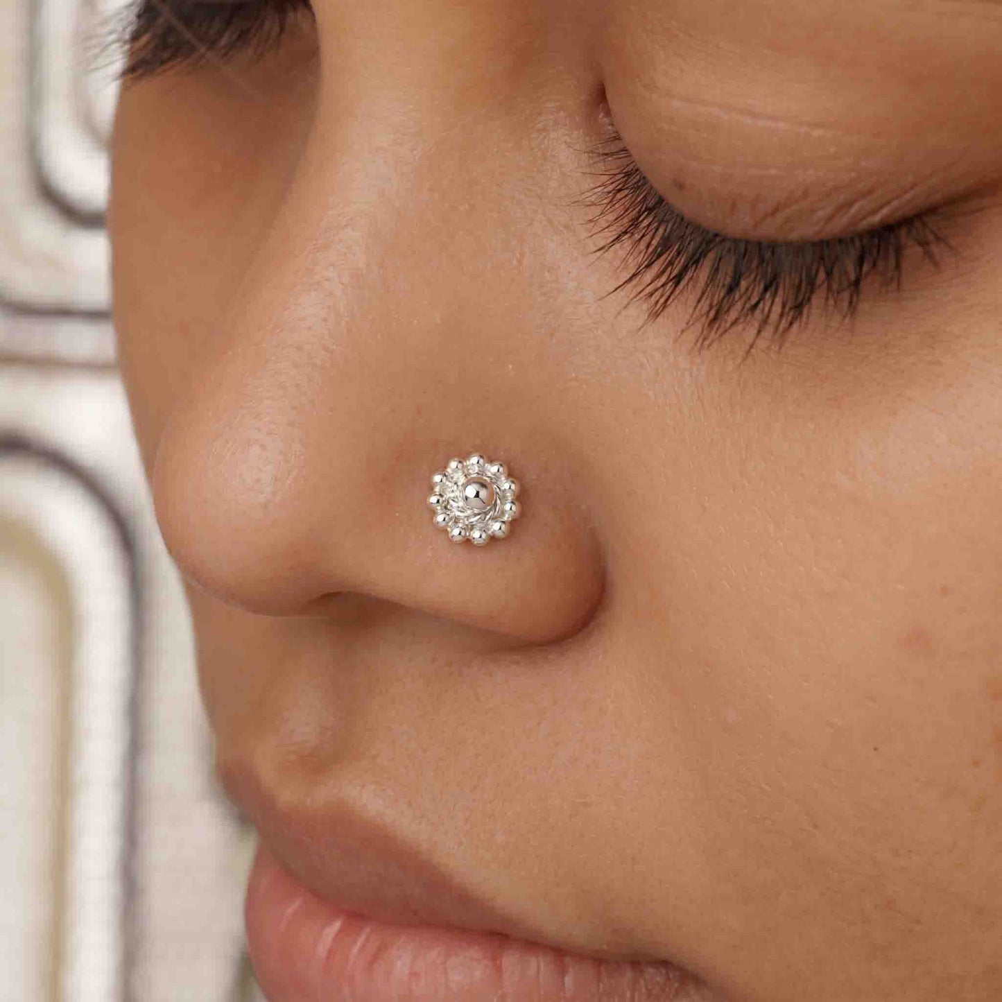 Silver Medha Nose pin