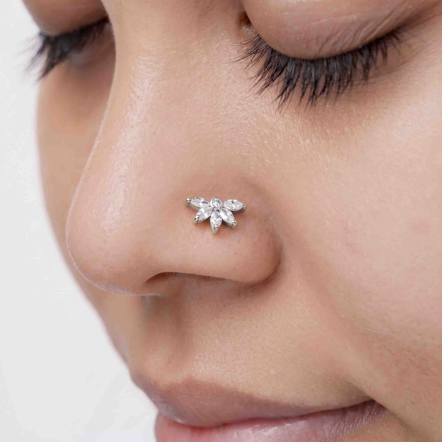 Silver 5 Marquis Crystal Nosepin