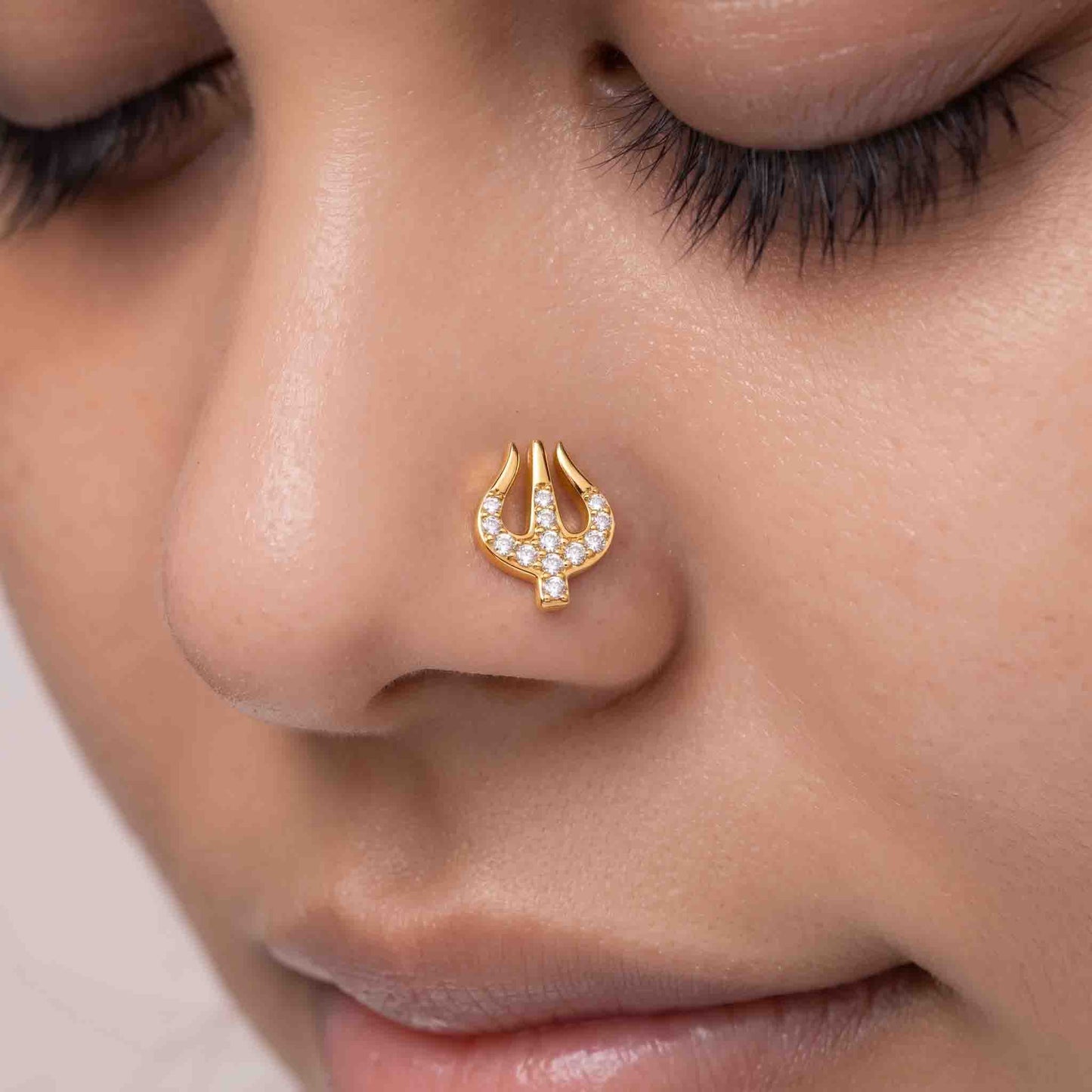 Silver Trishul Nose Pin