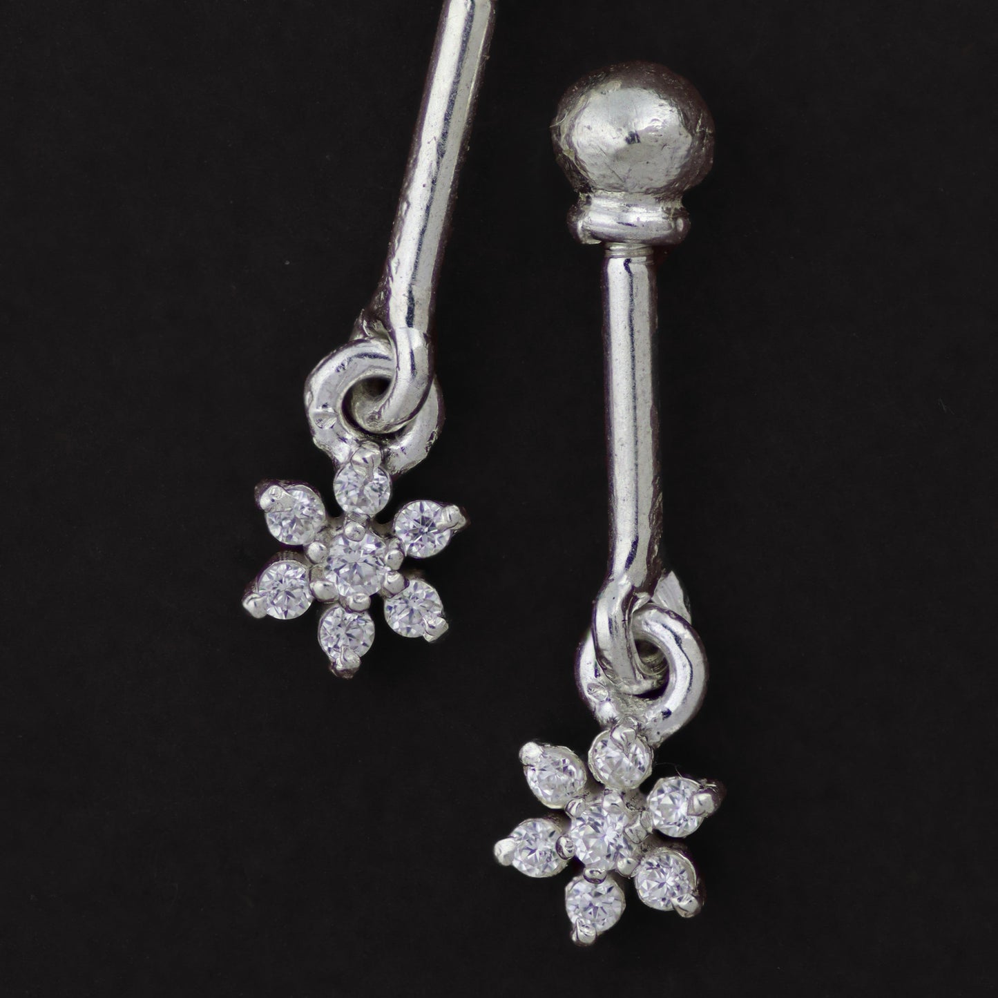 Silver Bugadi 7 Stone Flower Hanging Ball Top Diamond Design
