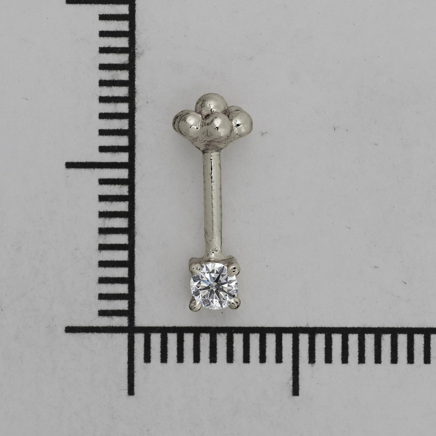 Silver Bugadi Solo Stone 6 Bead Top Diamond Design