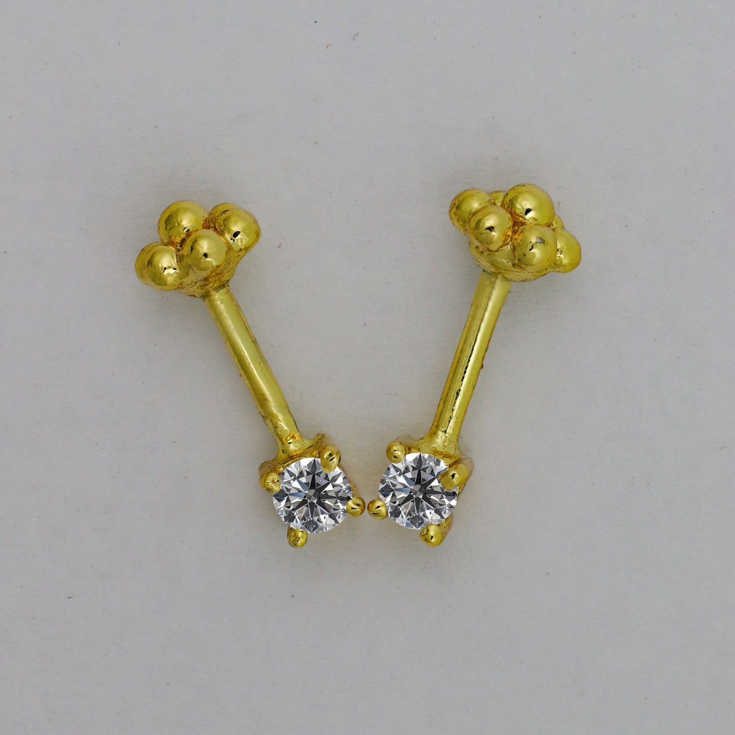 Silver Bugadi Solo Stone 6 Bead Top Gold Diamond Design