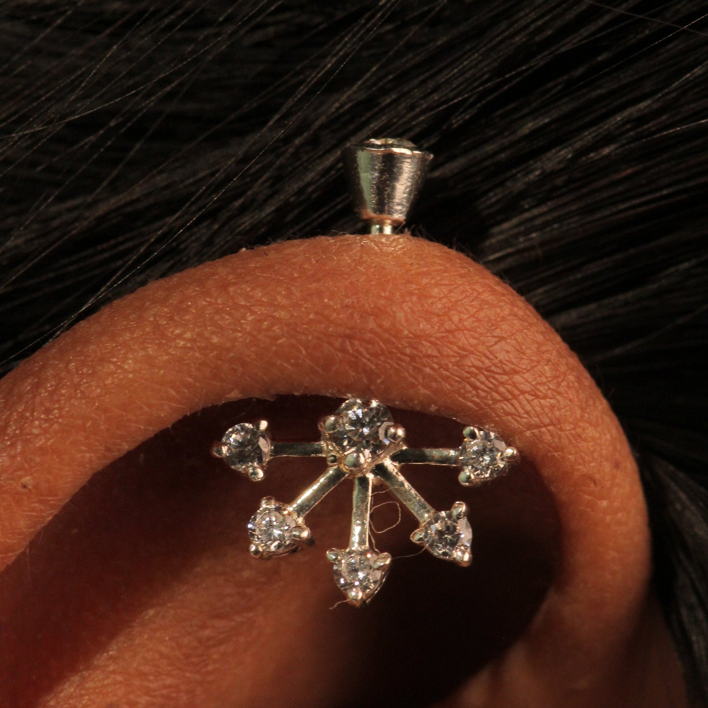 Silver Bugadi 6 Stone Fan Stone Bezel Top Diamond Design