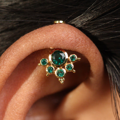 Silver Bugadi 6 Stone Mookuthi Flat Top Gold Green Emerald Design
