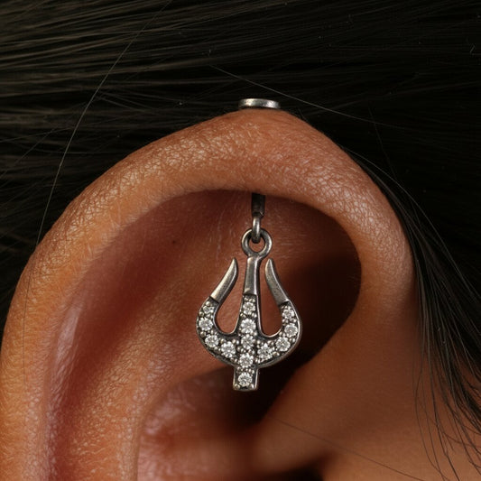 Silver Bugadi Trisul Hanging Flat Top Oxidise Diamond Design