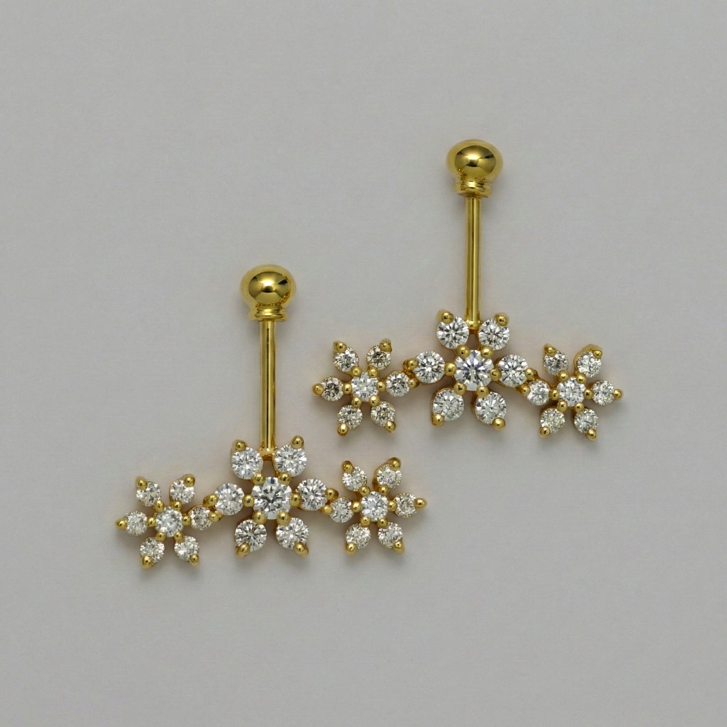 Silver Bugadi 7 Stone Flower 3 Ball Top Gold Diamond Design