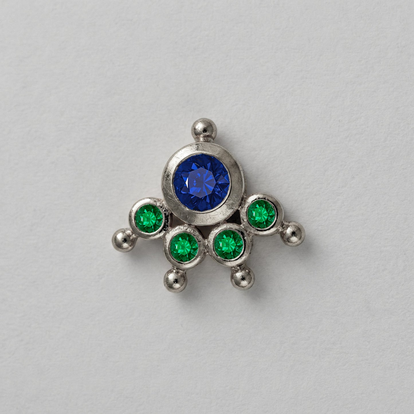 MOOKUTHI BLUE STONE SILVER NOSEPIN