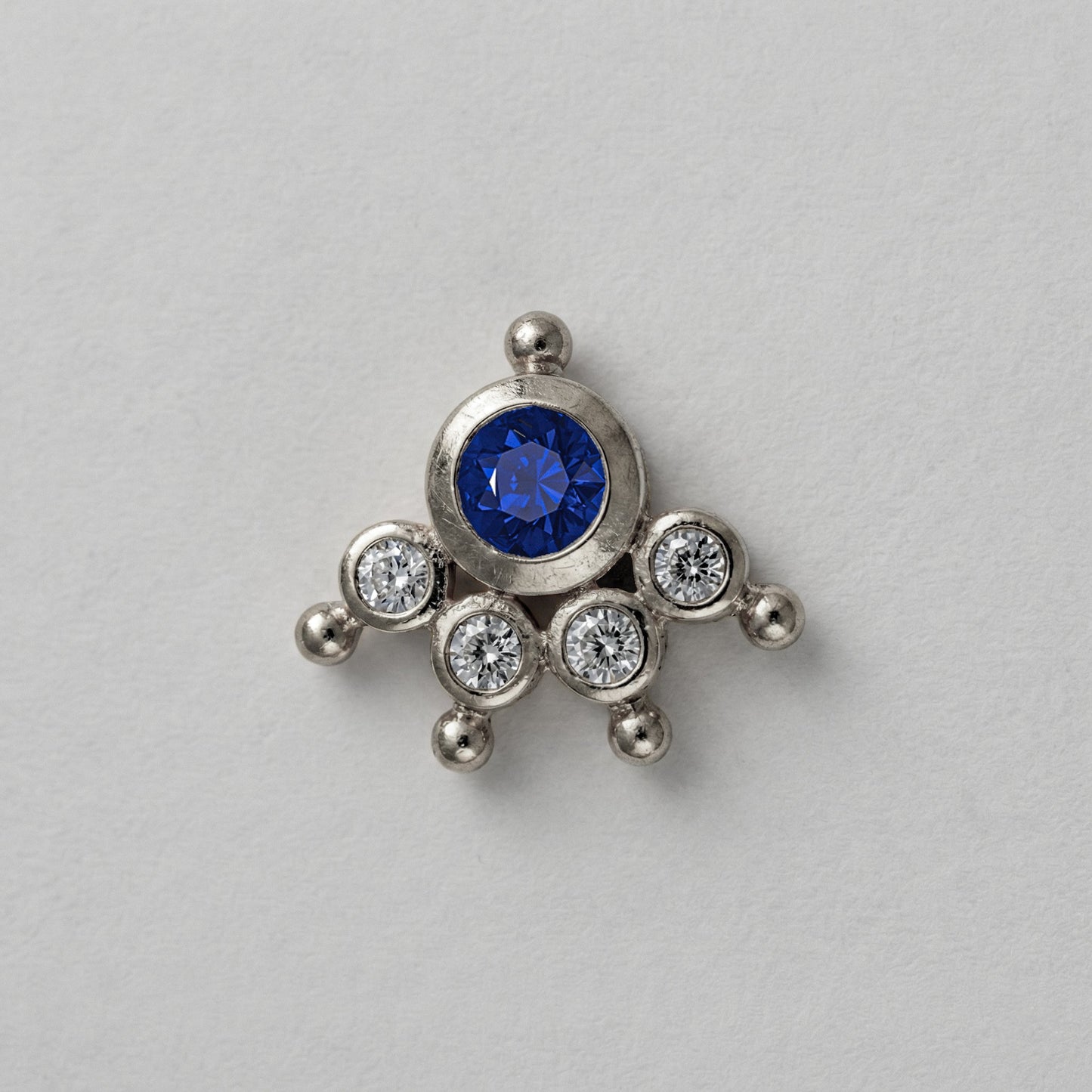 MOOKUTHI BLUE STONE SILVER NOSEPIN