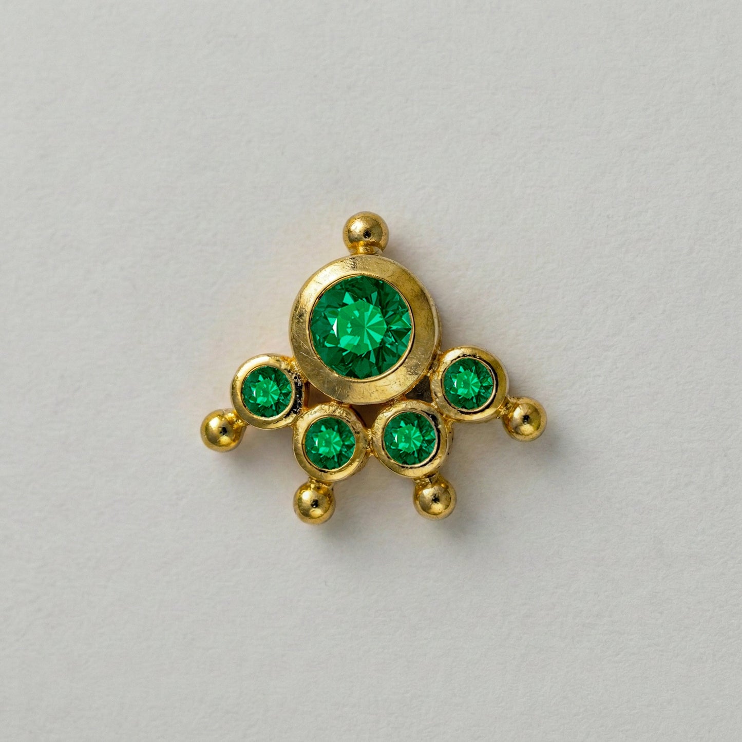 MOOKUTHI GREEN STONE GOLD PLATED NOSEPIN