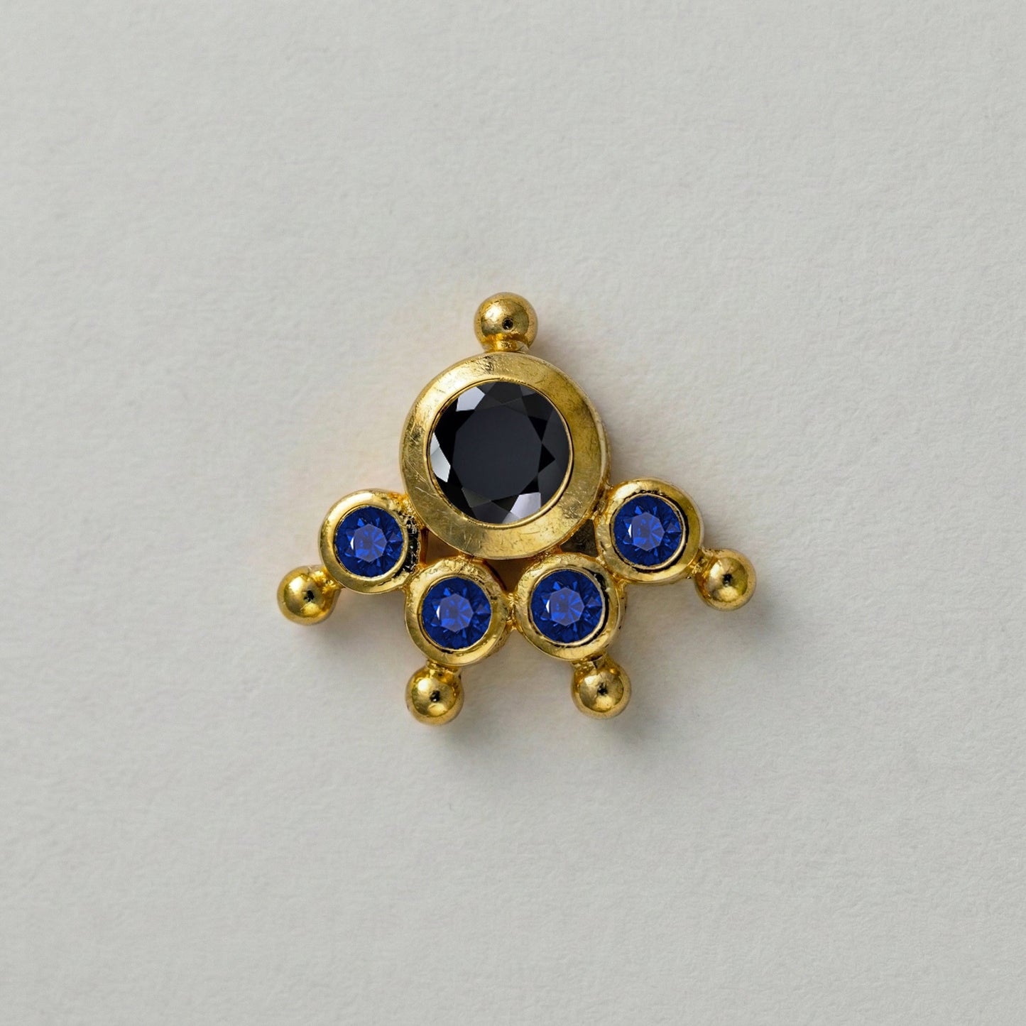 MOOKUTHI BLACK STONE GOLD PLATED NOSEPIN