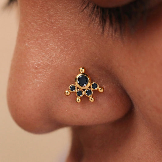 MOOKUTHI BLACK STONE GOLD PLATED NOSEPIN