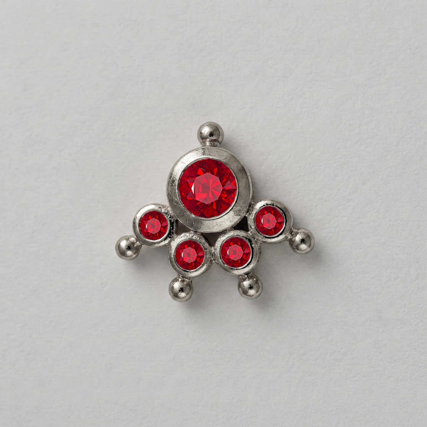 MOOKUTHI RED STONE SILVER NOSEPIN