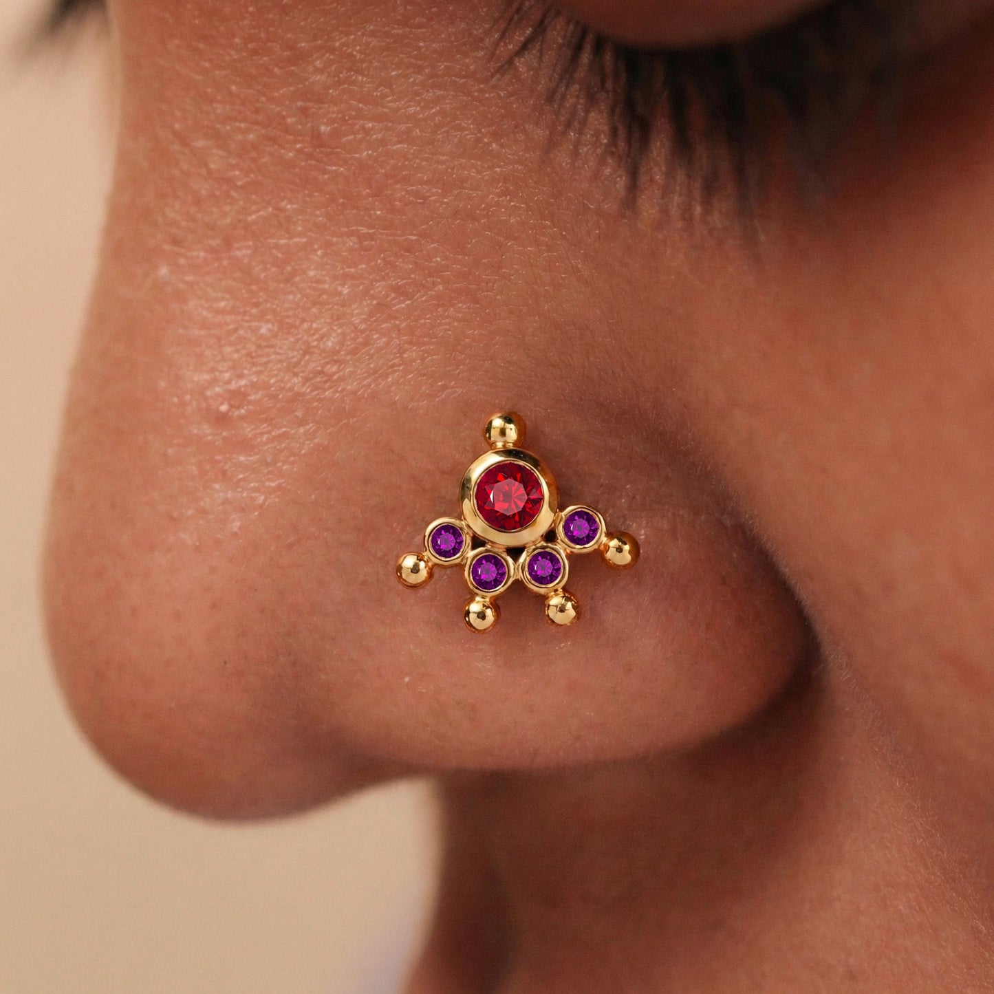 MOOKUTHI RED STONE GOLD PLATED NOSEPIN