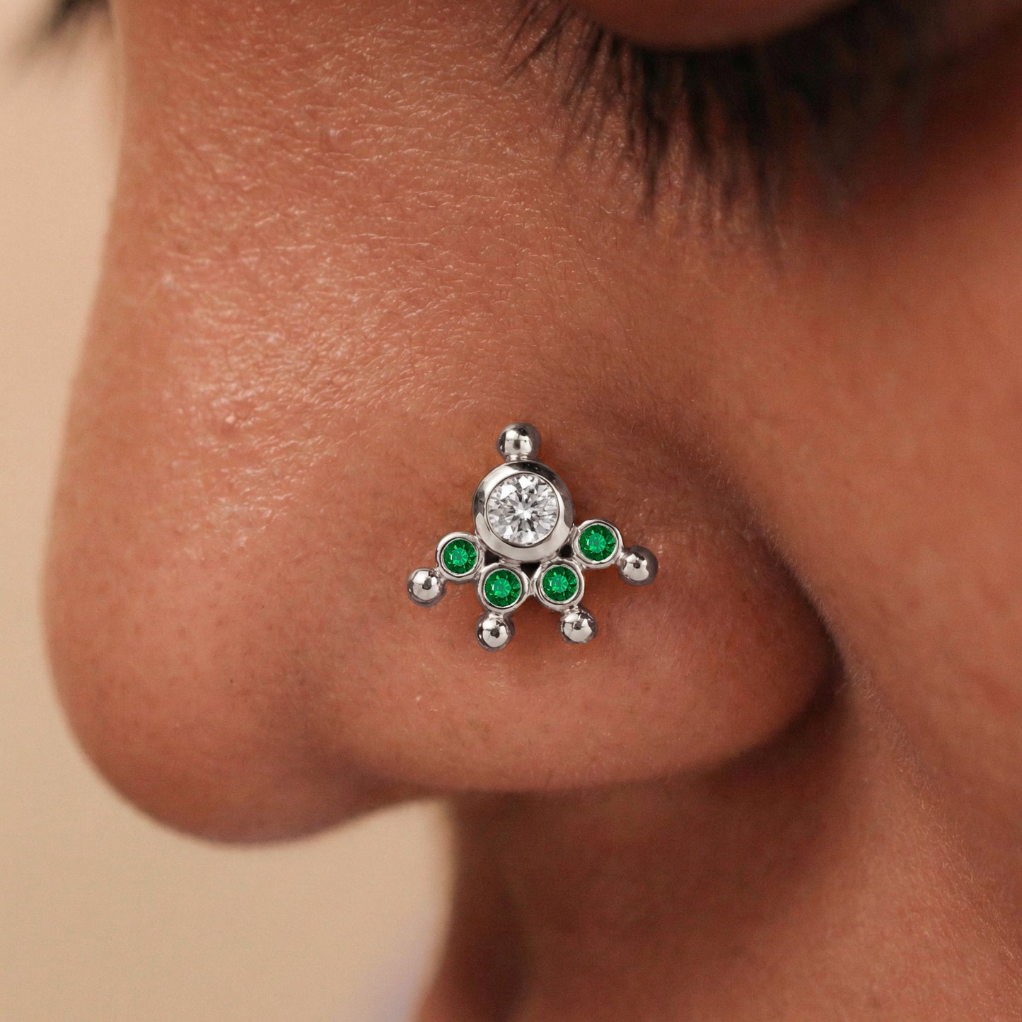 NOSE PIN FULL WHITE