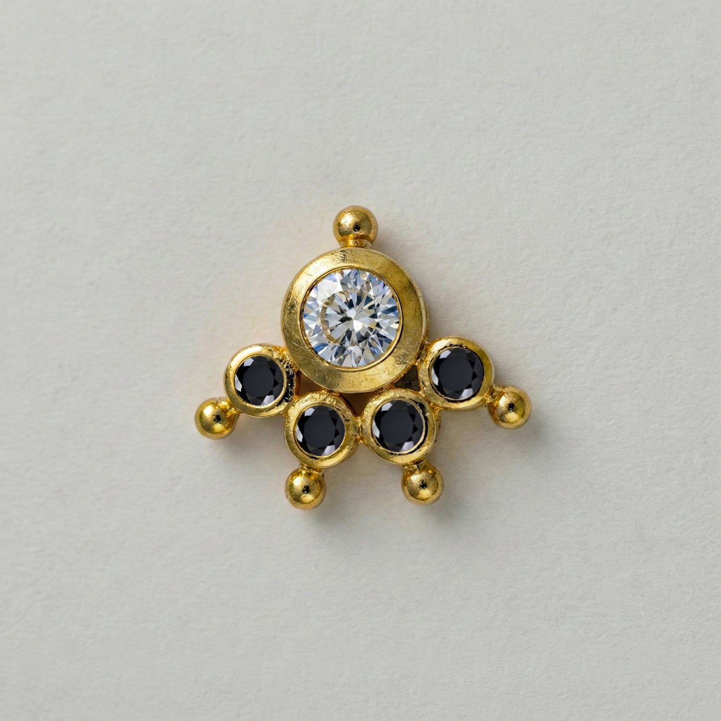 MOOKUTHI WHITE STONE GOLD PLATED NOSEPIN