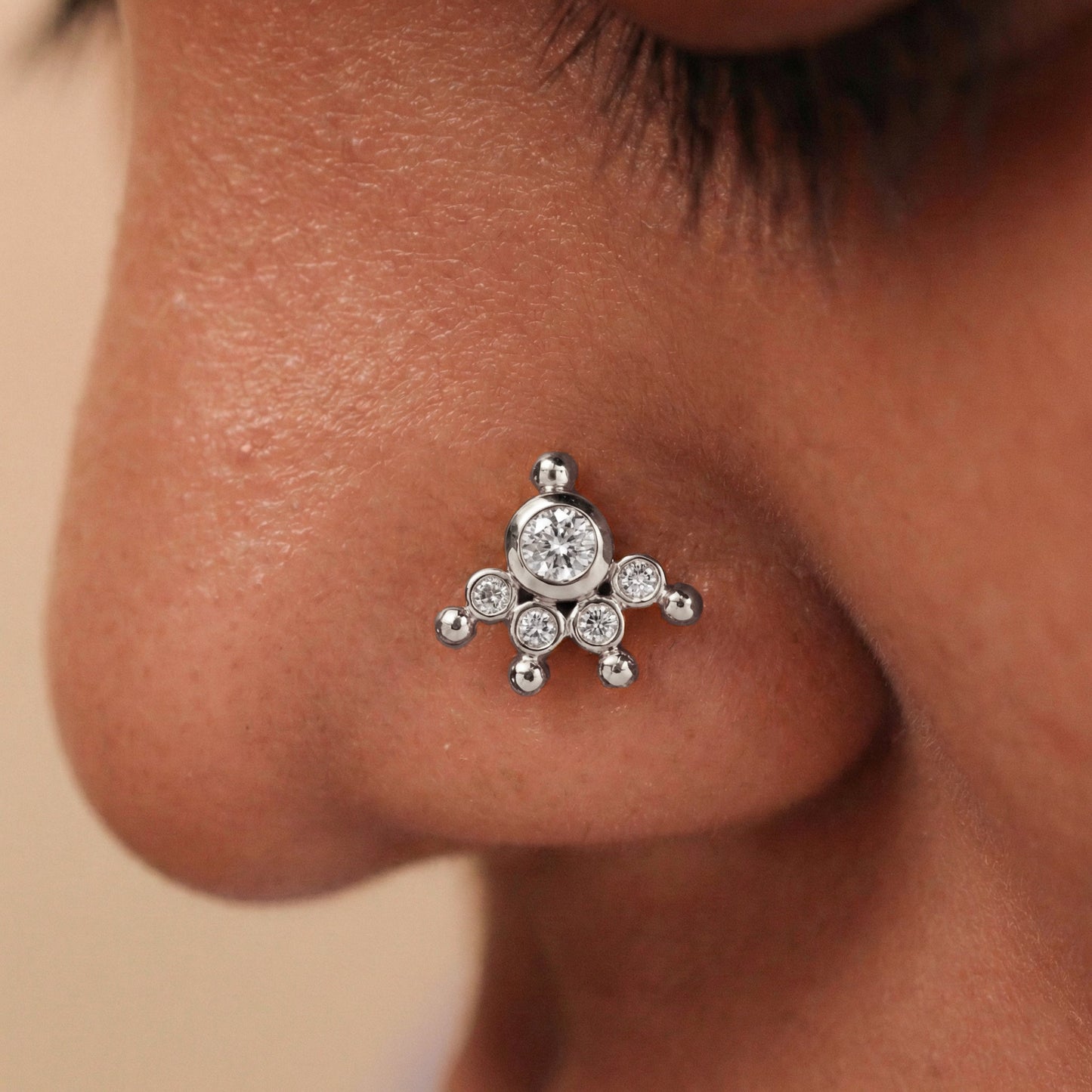 NOSE PIN FULL WHITE