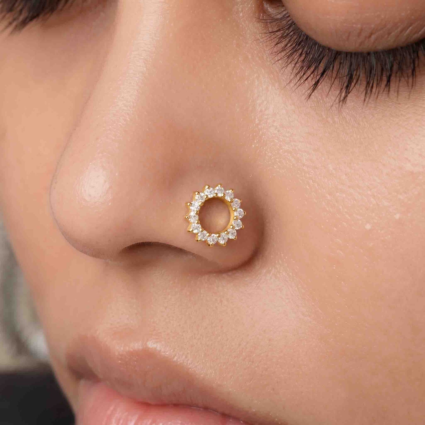 Silver Luna Wheel Nose pin
