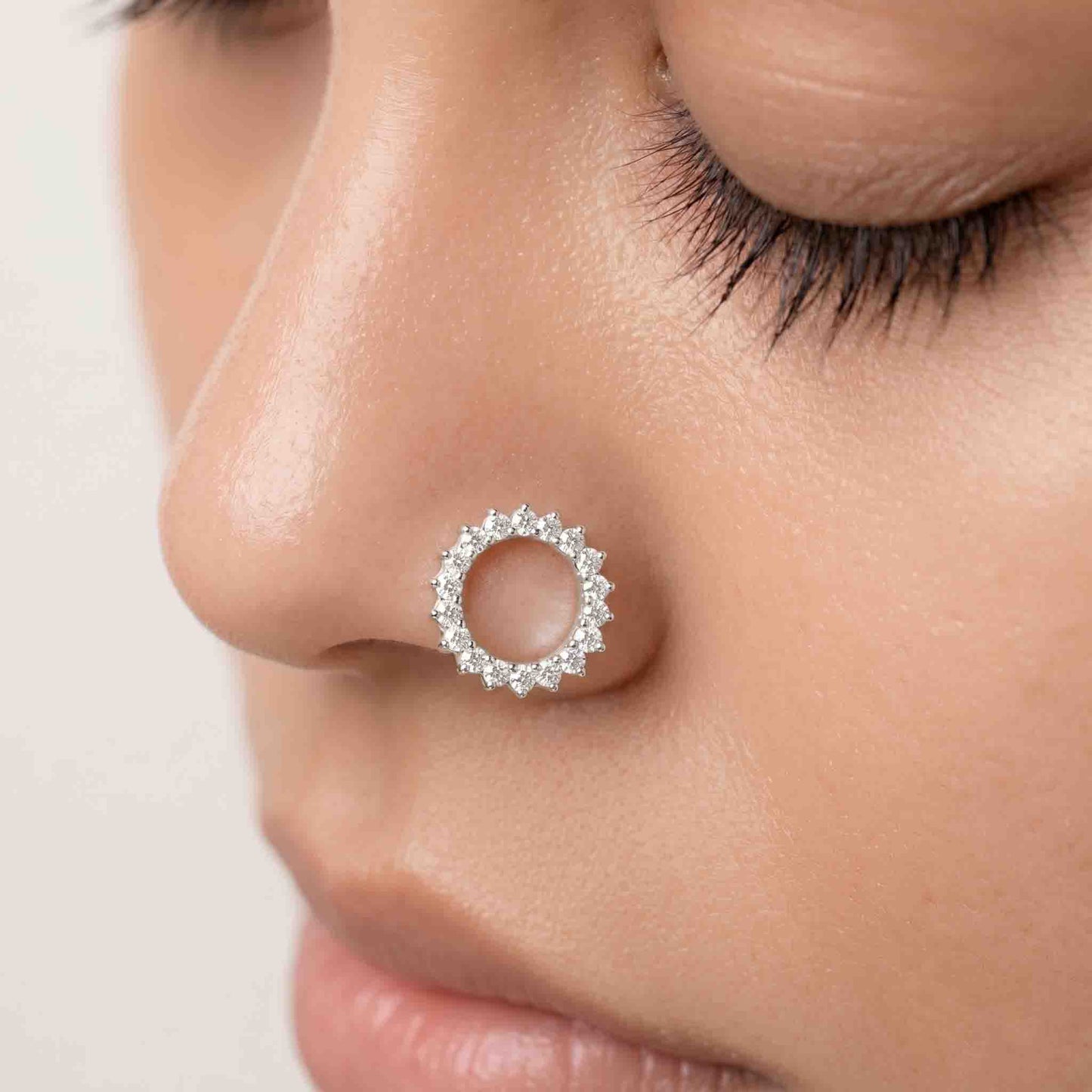 Silver Luna Wheel Nose pin