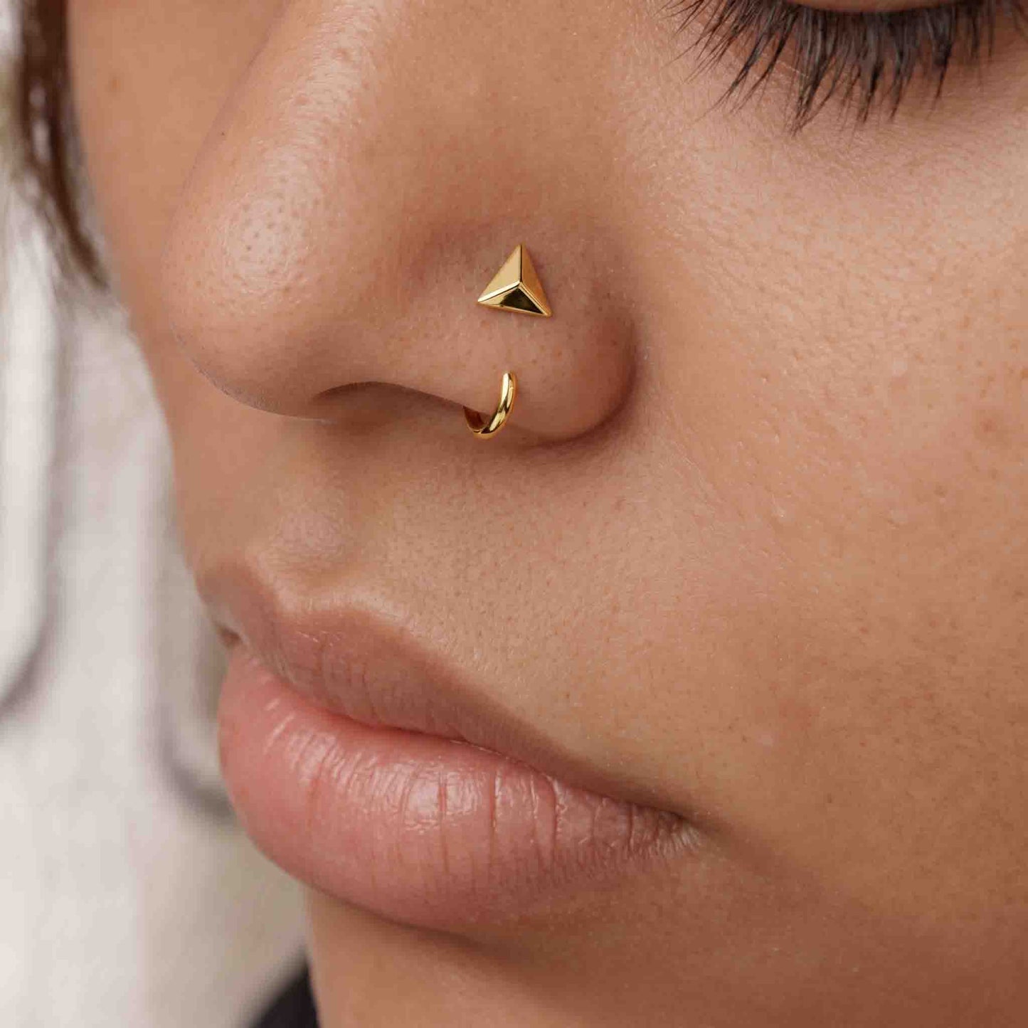 Silver Trigon Nose pin