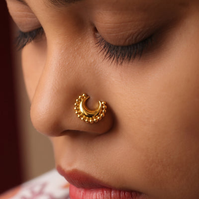Silver Beaded Crescent Moon Nosepin