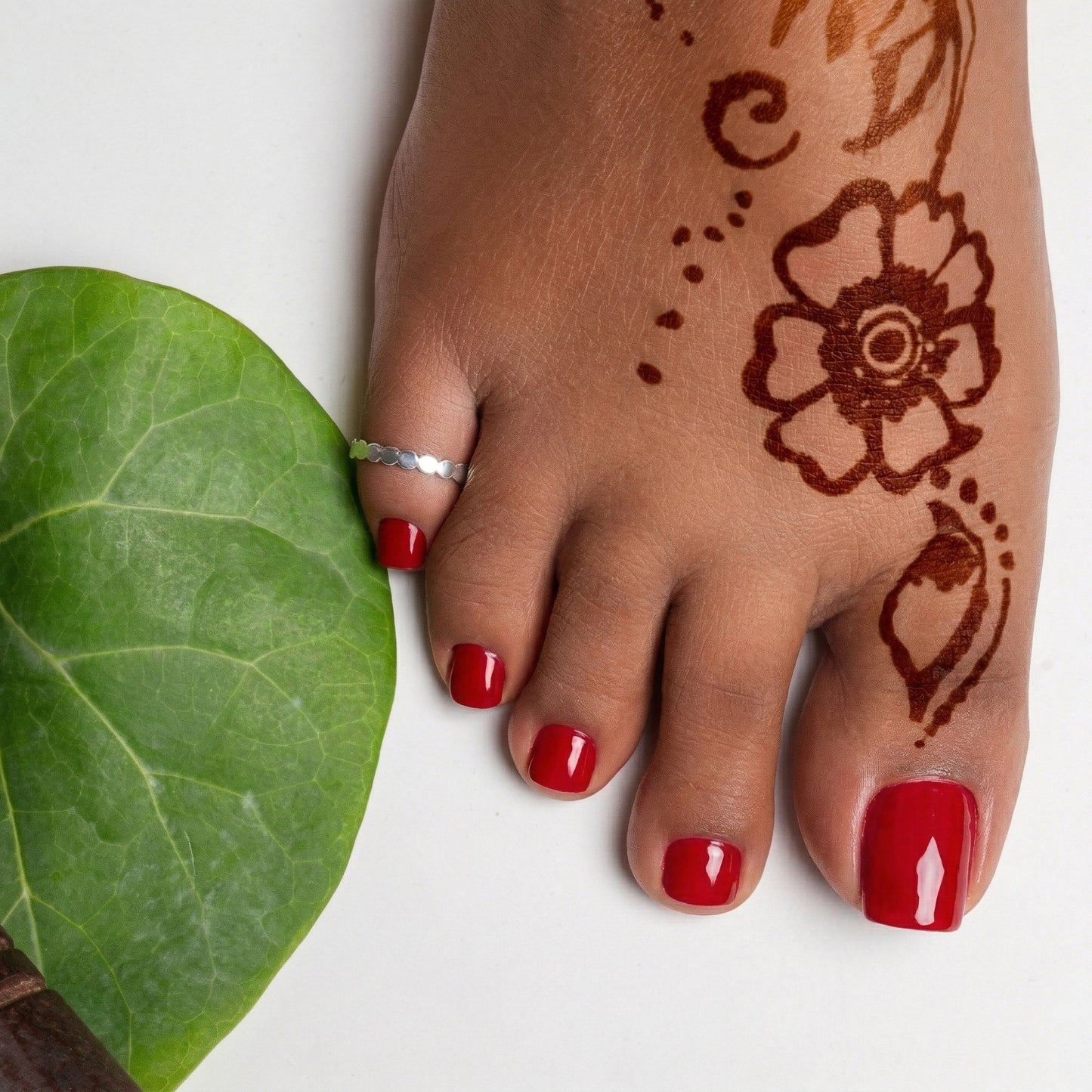 Silver Toe Ring Dot Stack Design