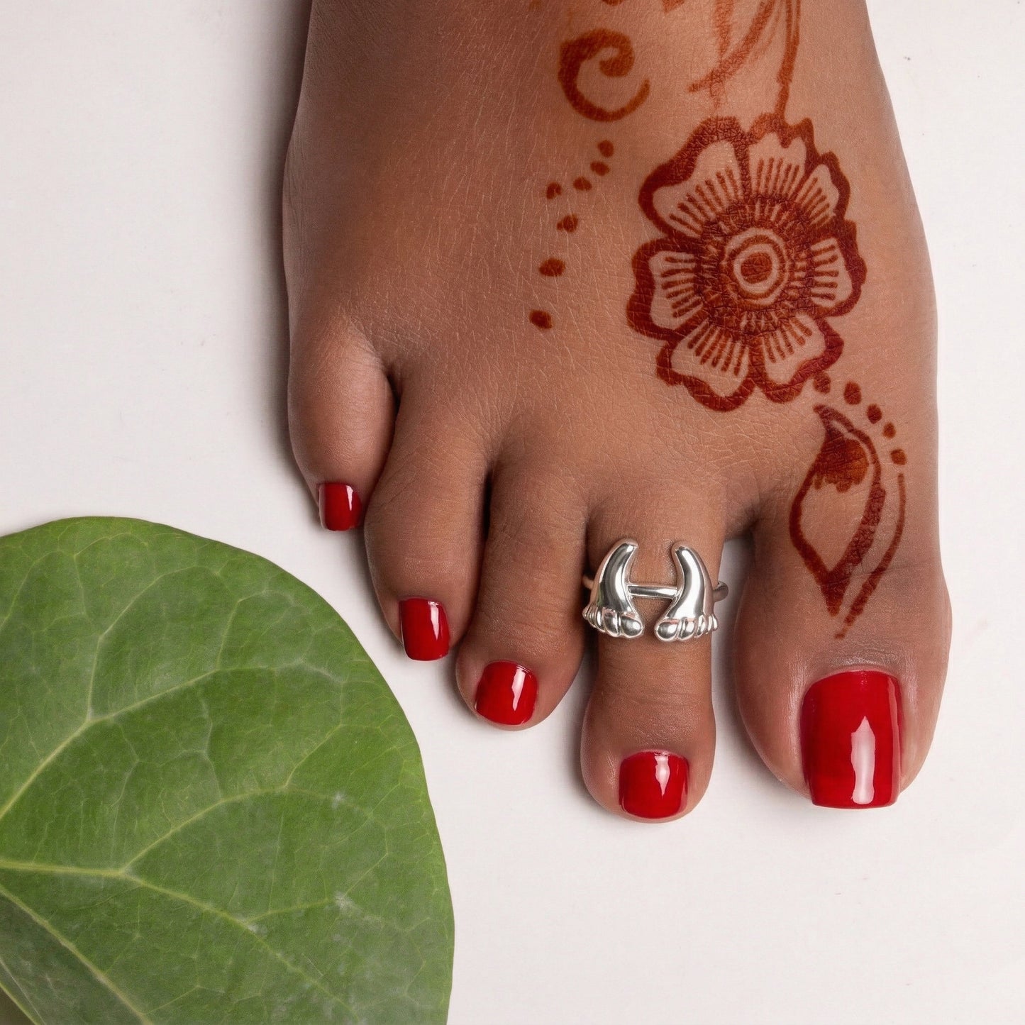 Silver Toe Ring Baby Feet Design