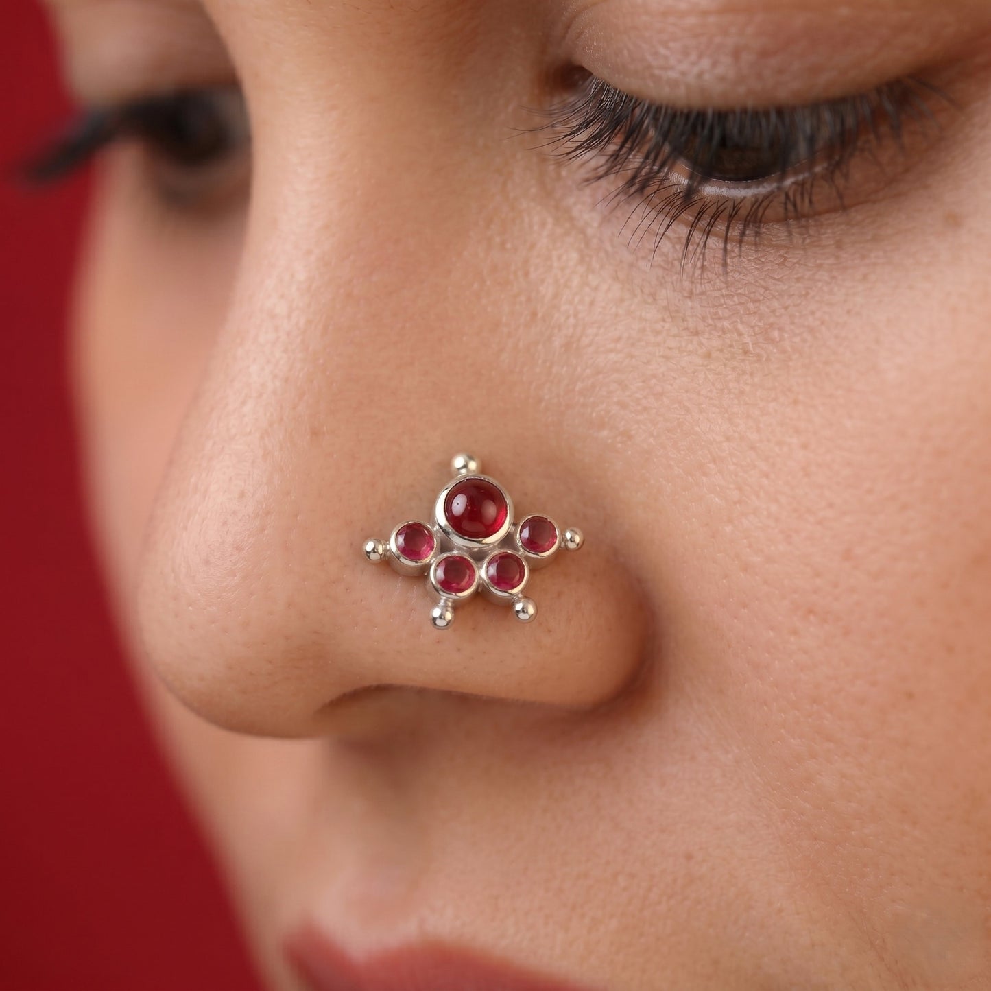 Kemp Stone Mookuthi 925 Silver