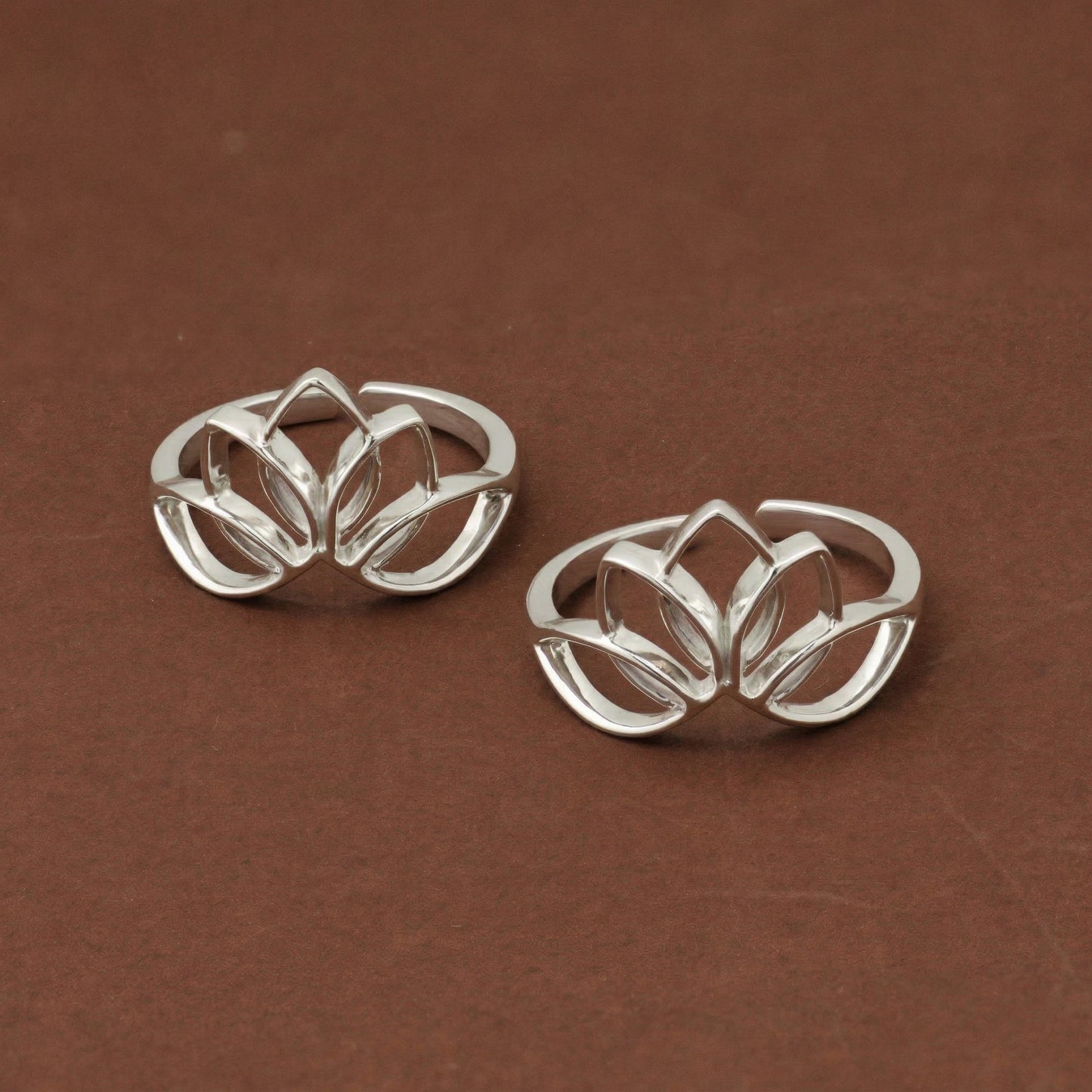 Silver Toe Ring Lotus Design