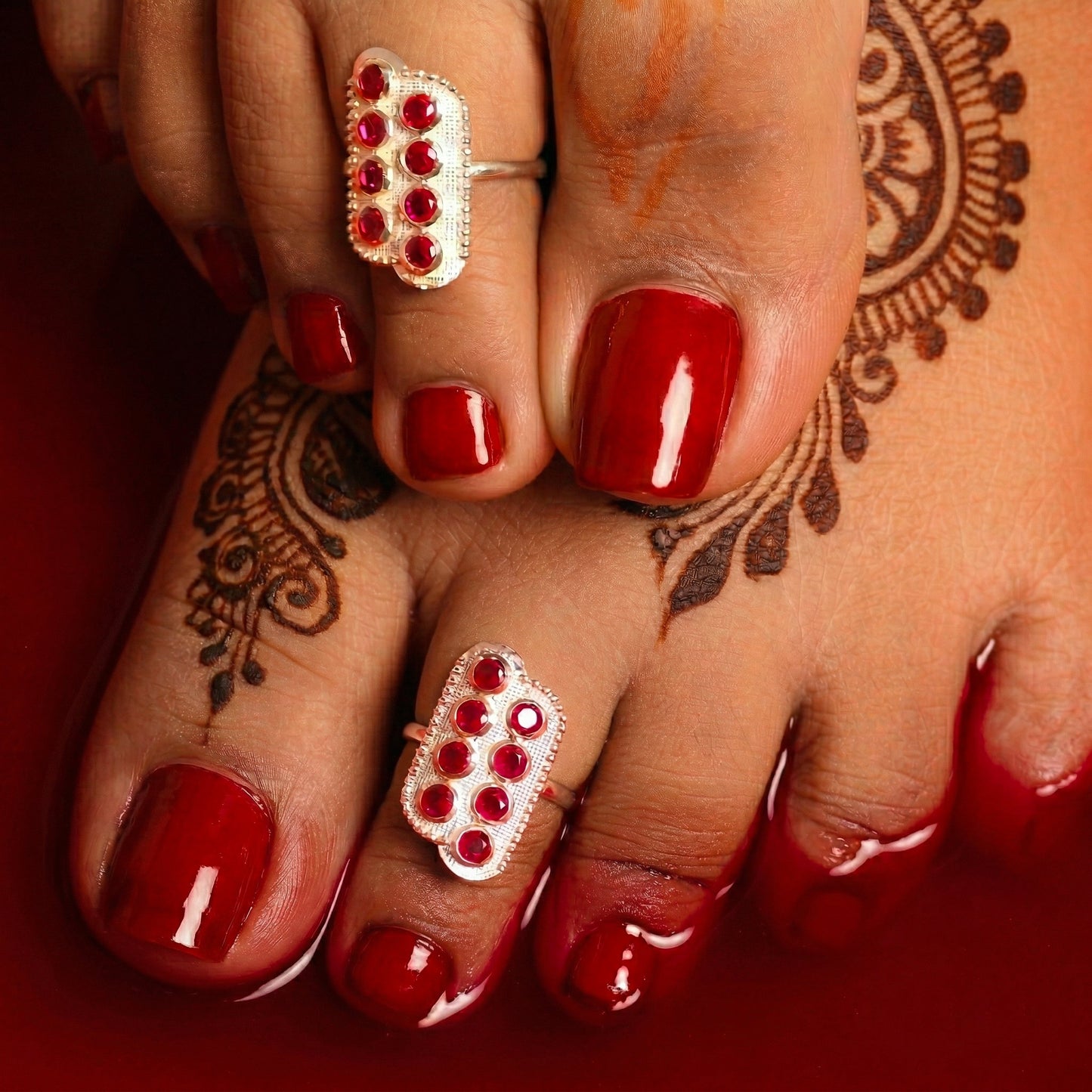 Silver Toe Ring Mosaic Ruby Red Design