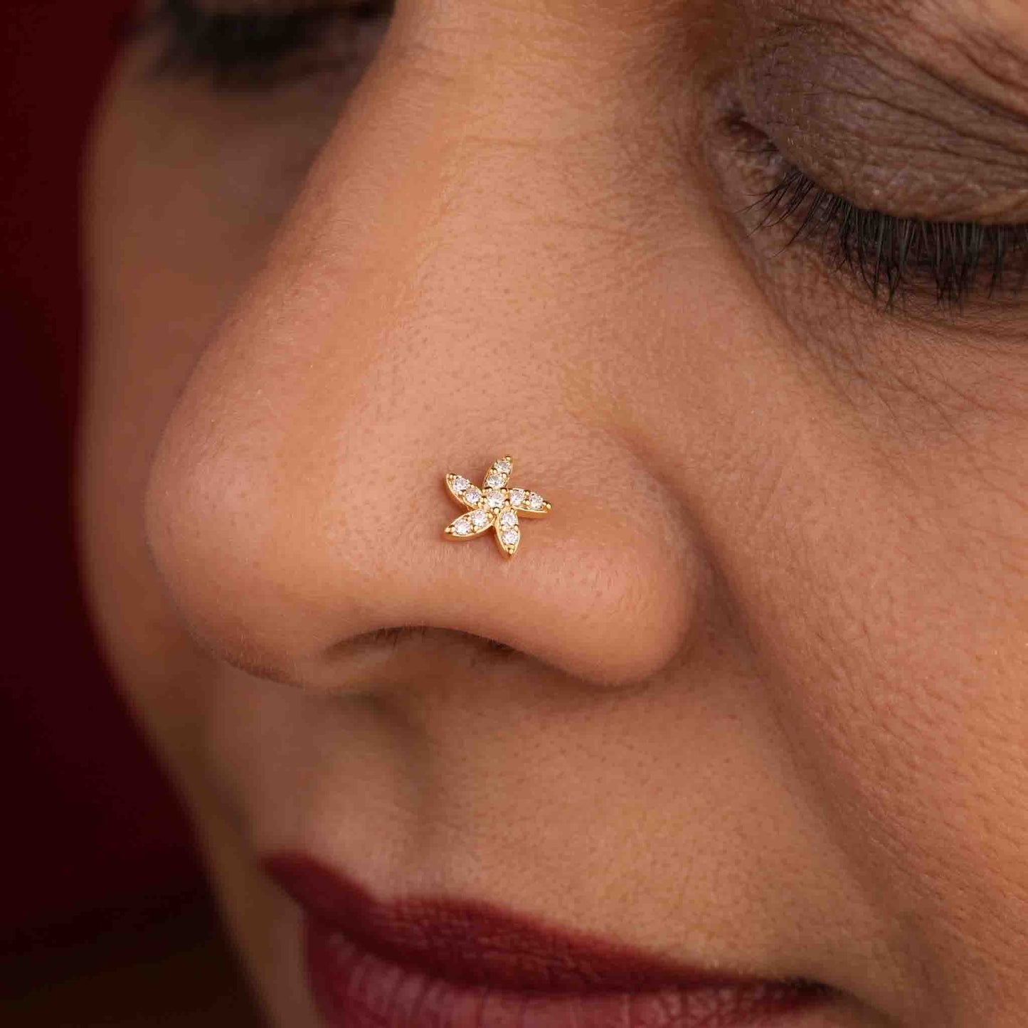 Silver Stone Flower Nosepin