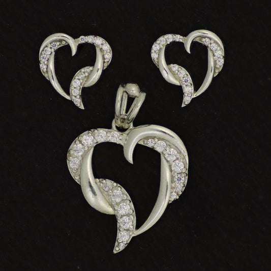 Silver Pendant Heart Stone Diamond Design