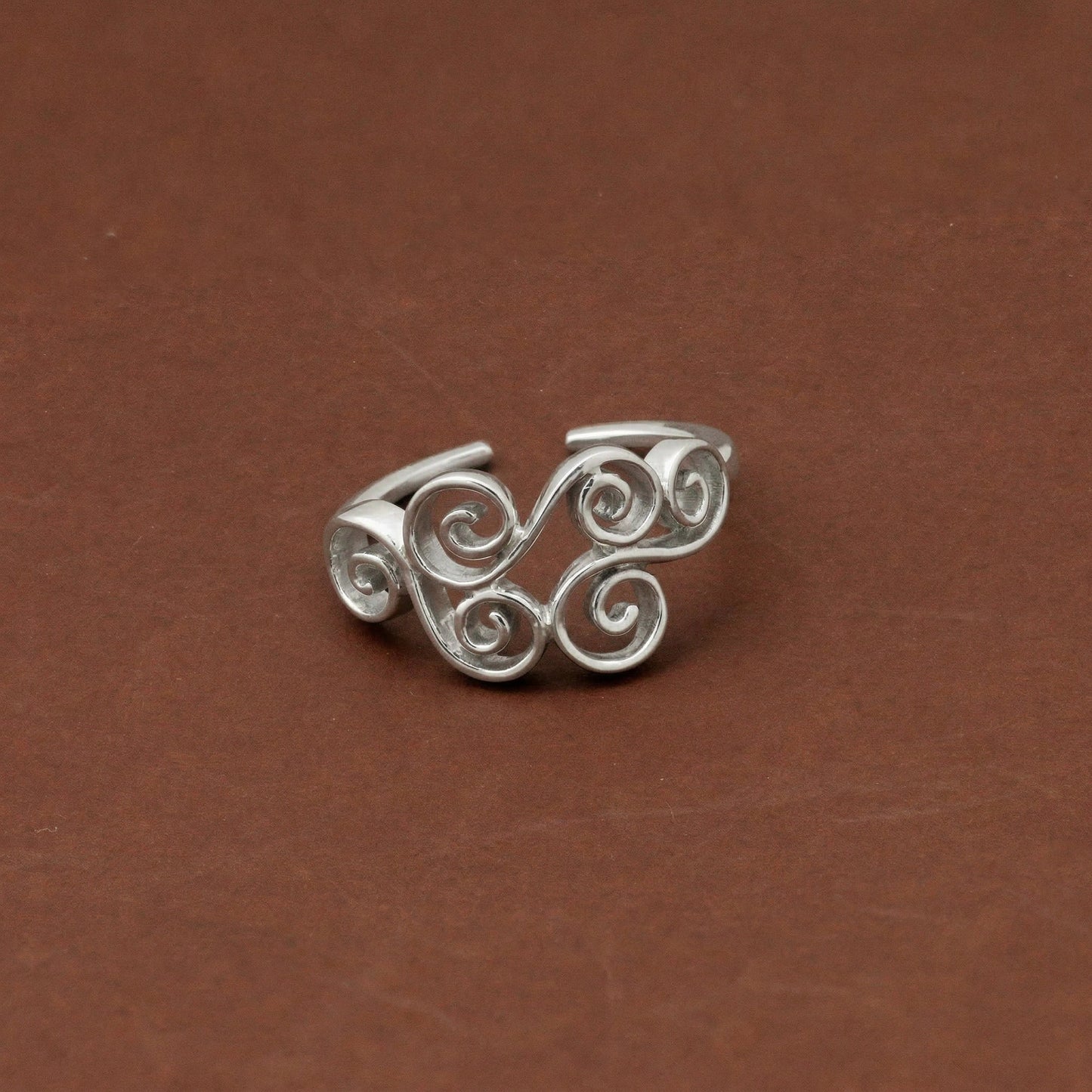 Silver Toe Ring Swirl Design