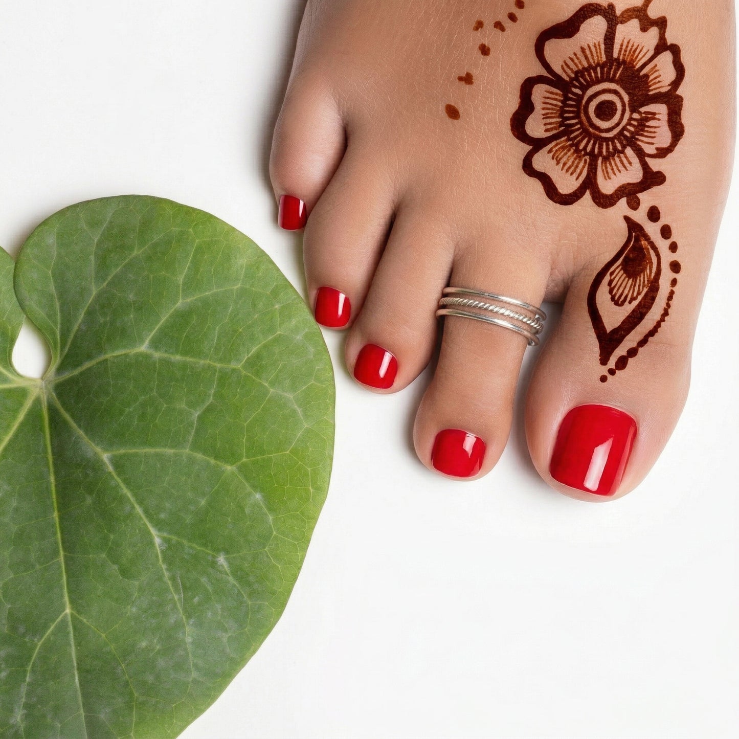 Silver Toe Ring Trivali Rope Design